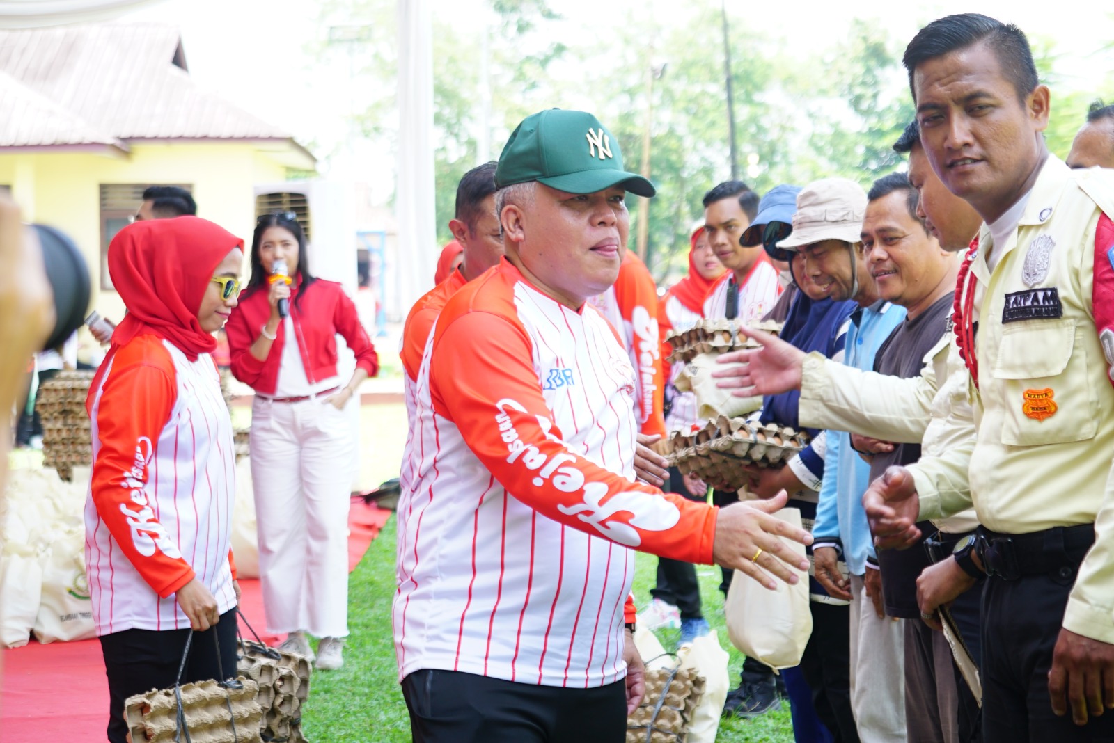 Semarak Penutupan POR HUT ke-80 Kejaksaan RI, Kajatisu: Olahraga Bukan Sekadar Kompetisi 2 IMG 20250827 WA0414