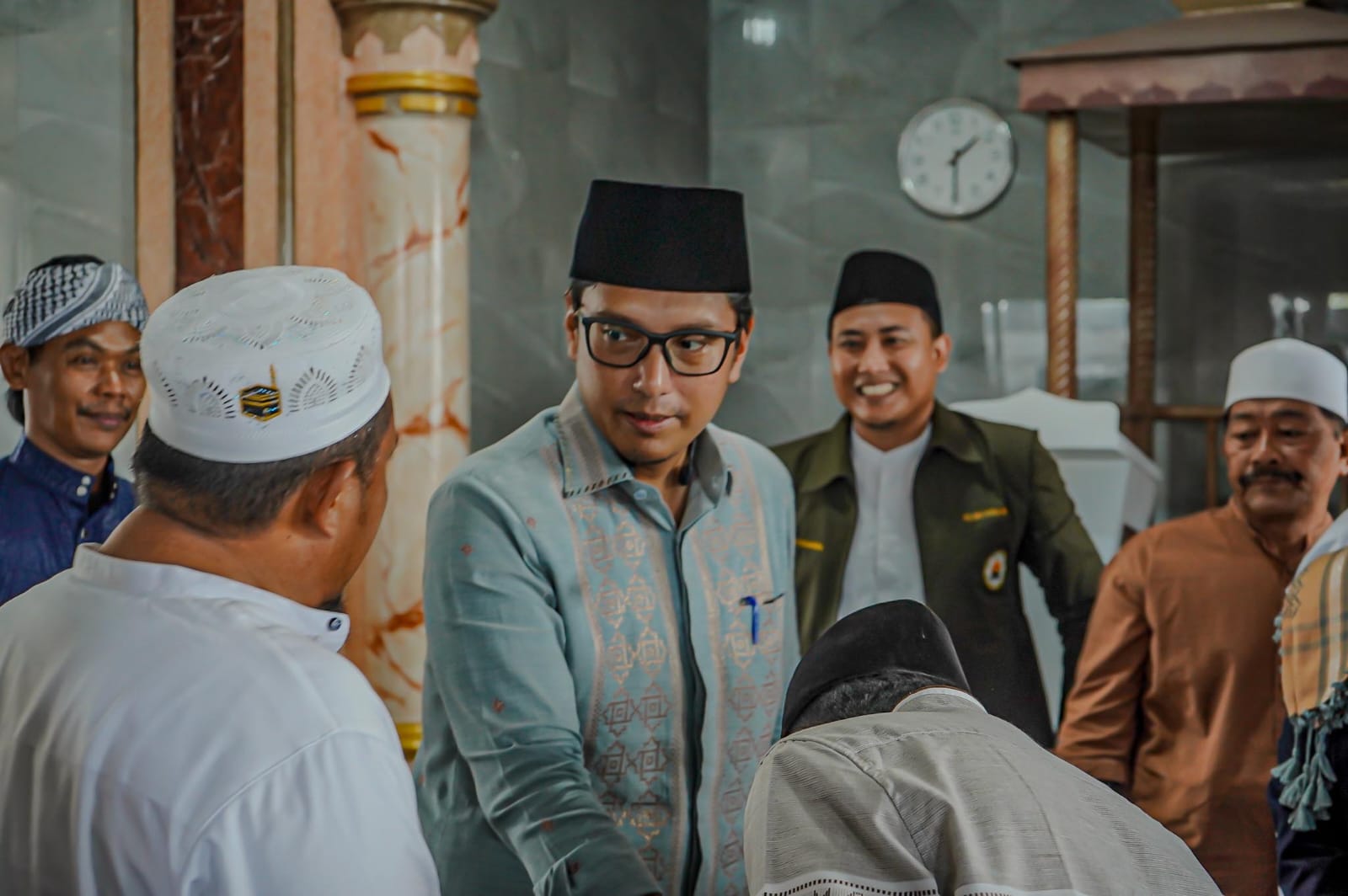 Safari Jumat di Medan Marelan, Rico Waas Dengar dan Beri Solusi Permasalahan Warga 1 cc81deae 1087 41de 92dc 27d284cba4c7