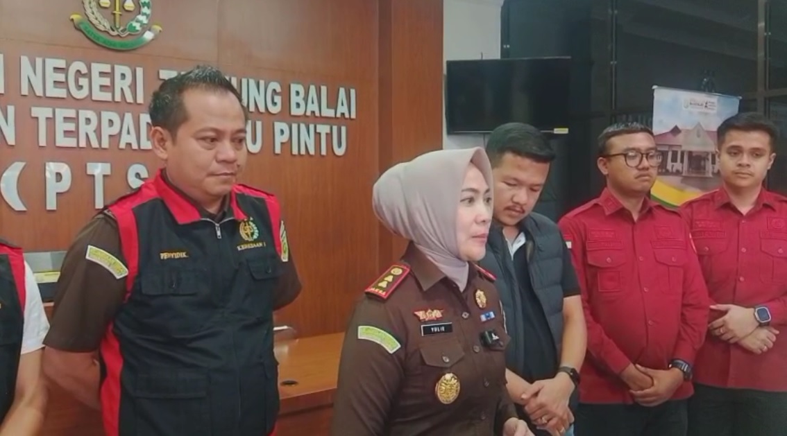 dafb1a8f 44b6 412d a217 a4a1dcc1f27d