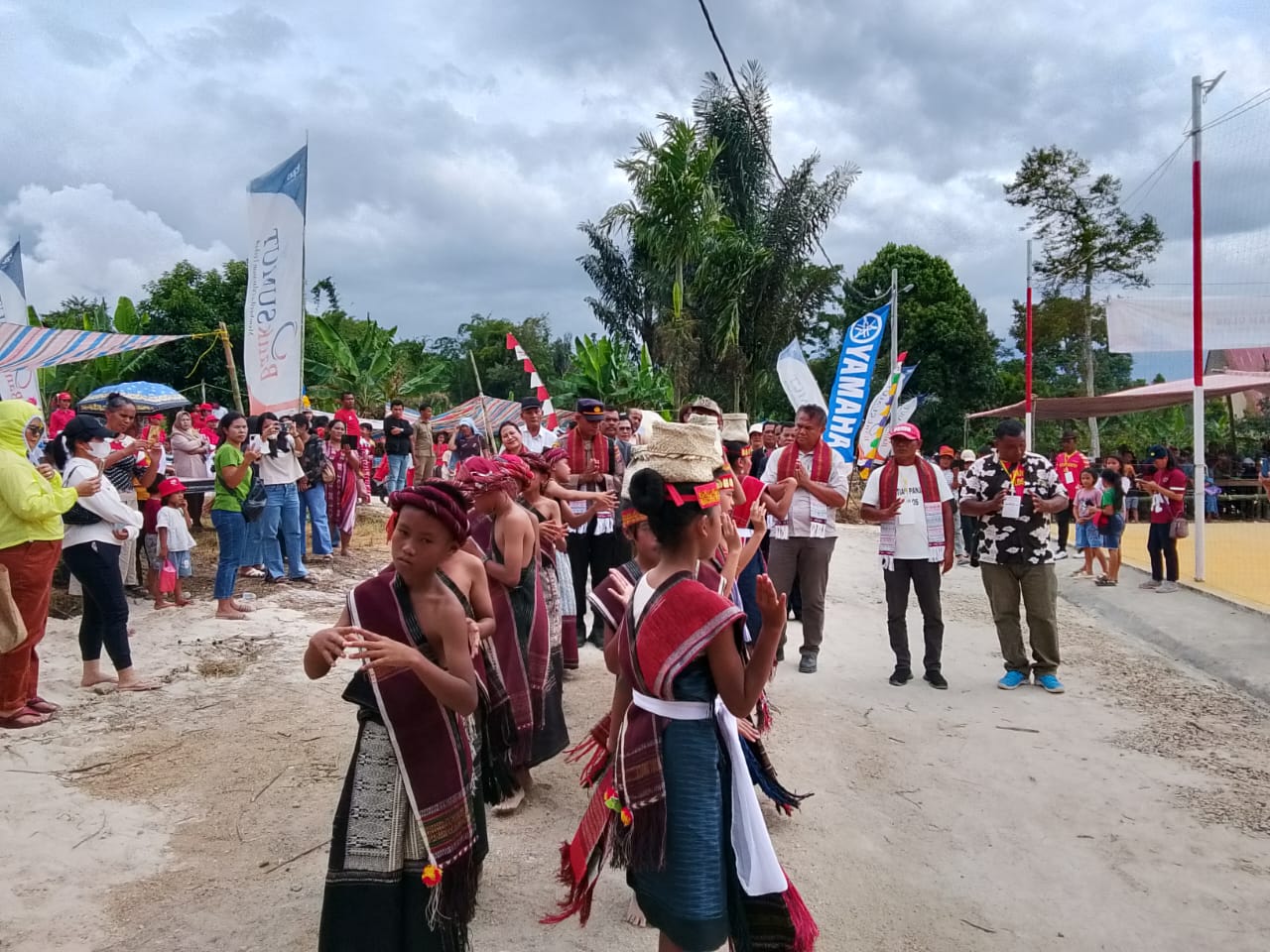 Plh. Sekda Toba Resmi Buka Turnamen Bastian Ulos Cup 2025 di Kecamatan Silaen 4 IMG 20251102 WA0290