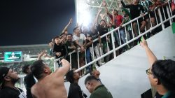 Salut! Bobby Nasution Rela Beri Jerseynya demi Redakan Amarah Suporter 2 c17e7d65 1d81 455b 97ad f98566631110