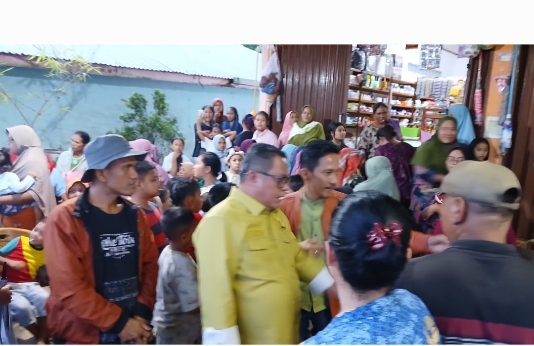 Wakil Ketua Komisi VII DPR RI Serahkan Bantuan dan Serap Aspirasi Warga Terdampak Bencana 3 IMG 20251217 WA0368