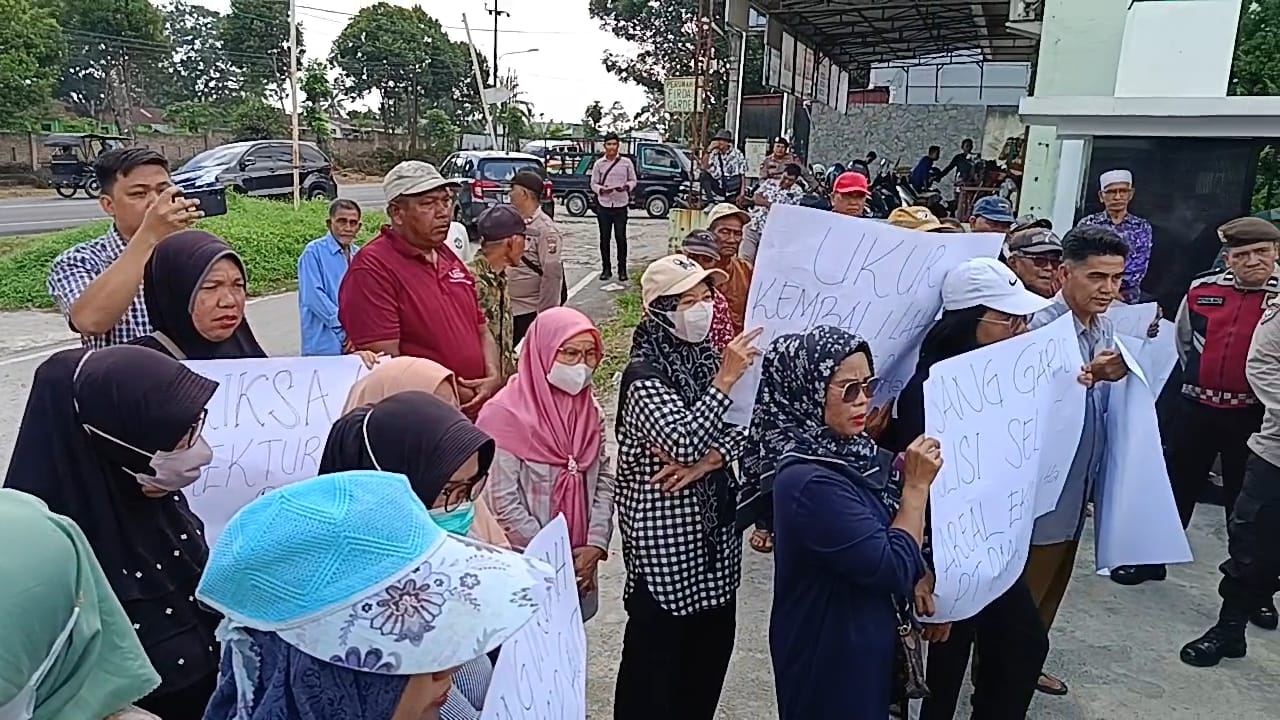 Petani Sergai Desak Satgas PKH Kejaksaan Agung Usut PT DMK 3 IMG 20251223 WA0306