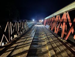 Satgas Yonzipur I/DD Bersama PT Nindya Karya Kebut Pembangunan Jembatan Bailey di Desa Garoga