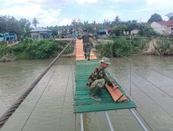 Satgas Gulbencal Kodam I/BB Lanjutkan Renovasi Jembatan Gantung Garuda di Deli Serdang