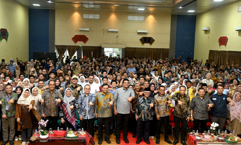 Gubernur bersama Menteri Pendidikan Dasar Menengah RI 10 780x470 1