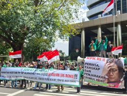 HIMMAH DKI Jakarta Aksi Desak KPK Periksa Sri Mulyani Terkait Dugaan TPPU Rp 349 Triliun