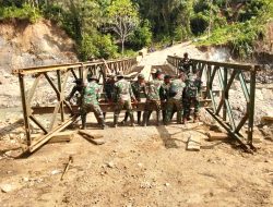 Satgas Yonzipur I/DD Rampungkan Pemasangan Jembatan Bailey di Aek Nabara