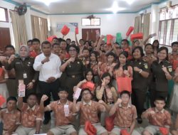 Cegah Narkoba dan Jerat UU ITE, Jaksa Kejati Sumut Sapa Pelajar SMP St. Ignasius Medan