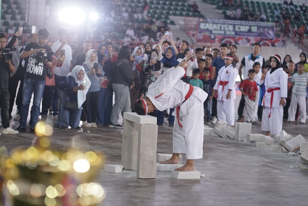 Diikuti Ratusan Atlet se Sumut, Kejuaraan Karate Piala Kajati Sumut II Dibuka Harli Siregar, Pejabat Pemprov Sumut Tak Hadir 5 9447e0e4 e944 4d48 b205 b21ef40944ce