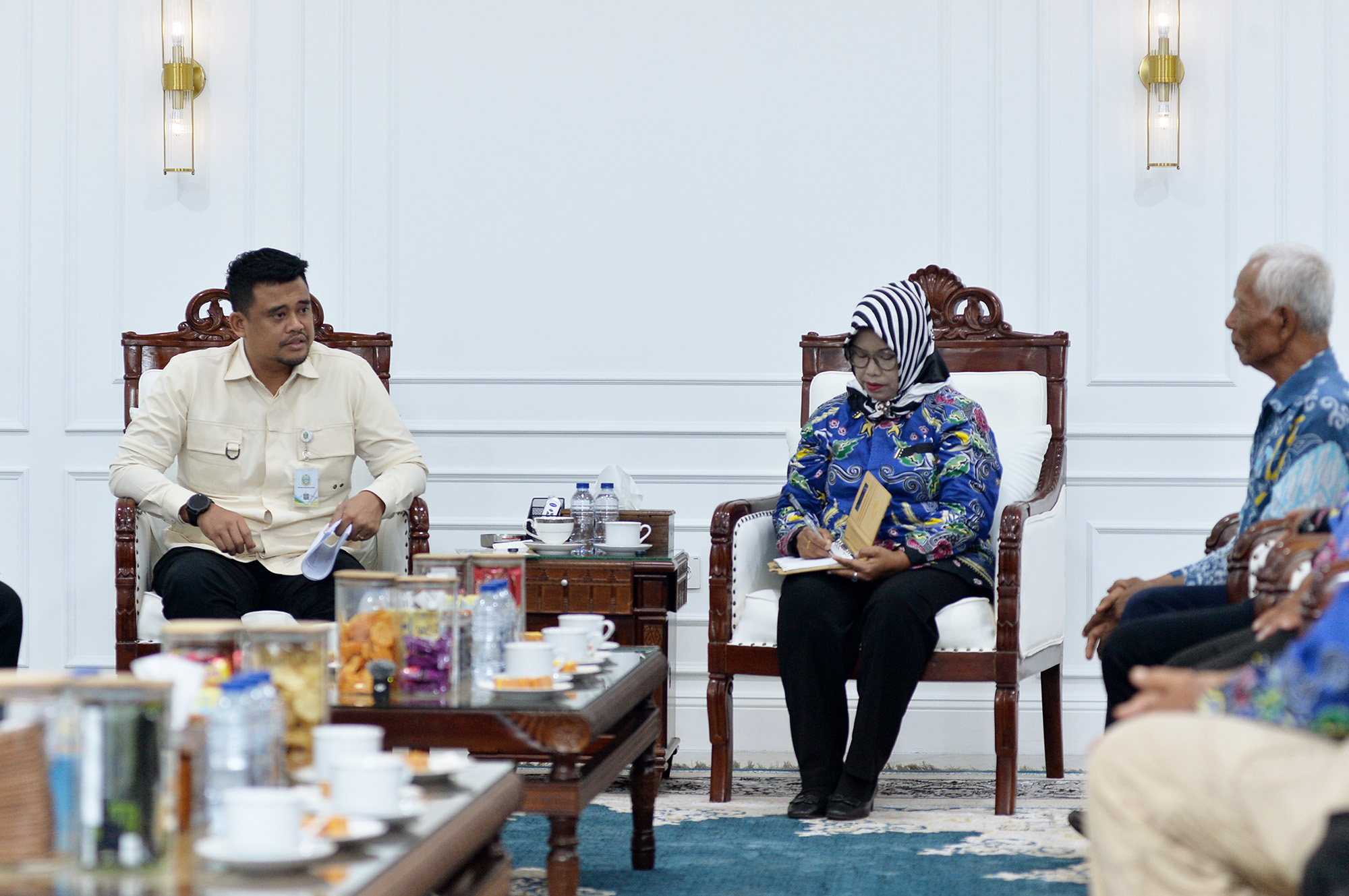 Gubsu terima audiensi Kelompok Tani 3.jpg