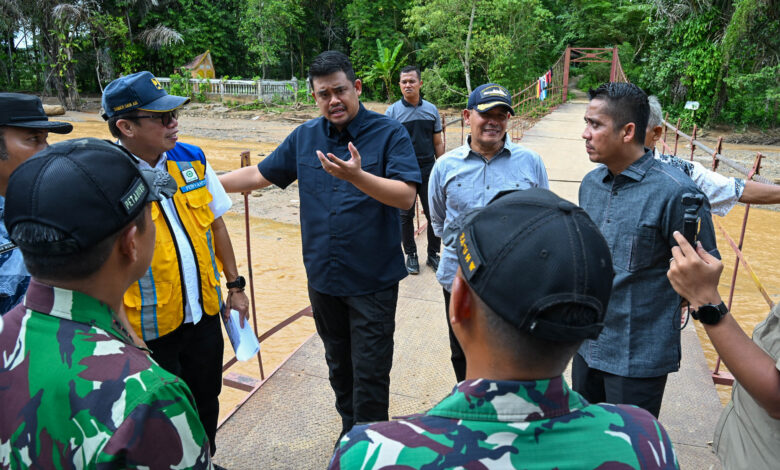 Gubsu tinjau tanggul sungai di Tukka dan Sorkam 4.jpg 780x470 1