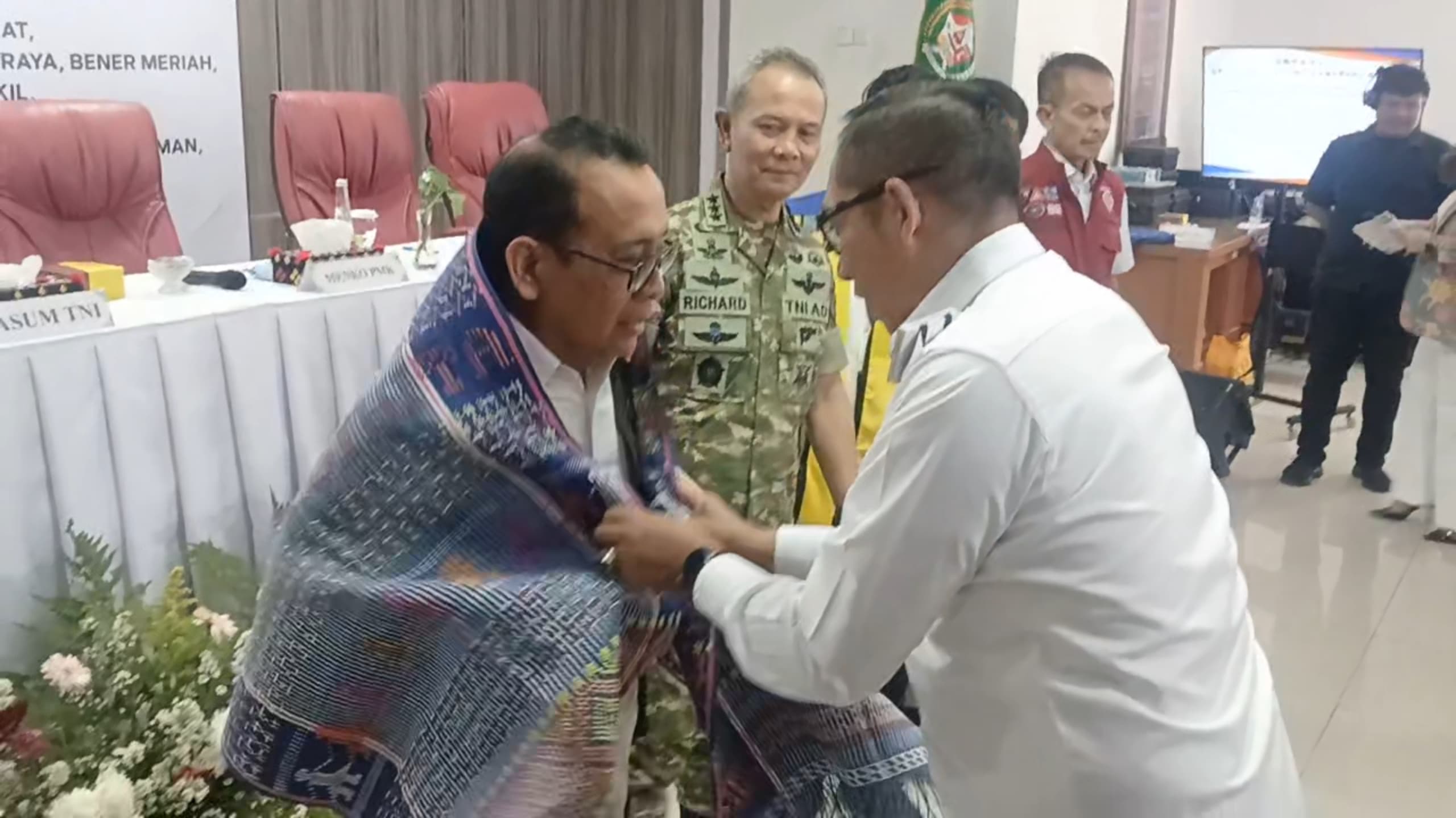 Menteri PMK Berikan Bantuan Stimulan Bagi Rumah Rusak Ringan dan Sedang 3 IMG 20260213 WA0067