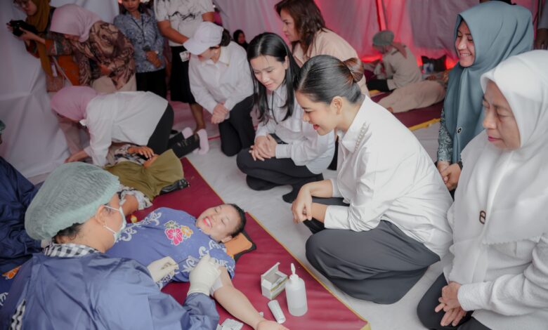 Ketua TP PKK Sumut Kahiyang Ayu Mendampingi Solidaritas Perempuan 1.jpg 780x470 1