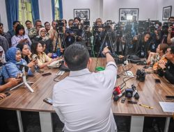 Seskab Bantah MBG Kurangi Program dan Anggaran Pendidikan, Bahkan Ditambah