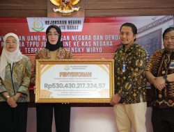 Kejari Jakarta Barat Setor Rp530 Miliar Uang Rampasan Judi Online ke Kas Negara