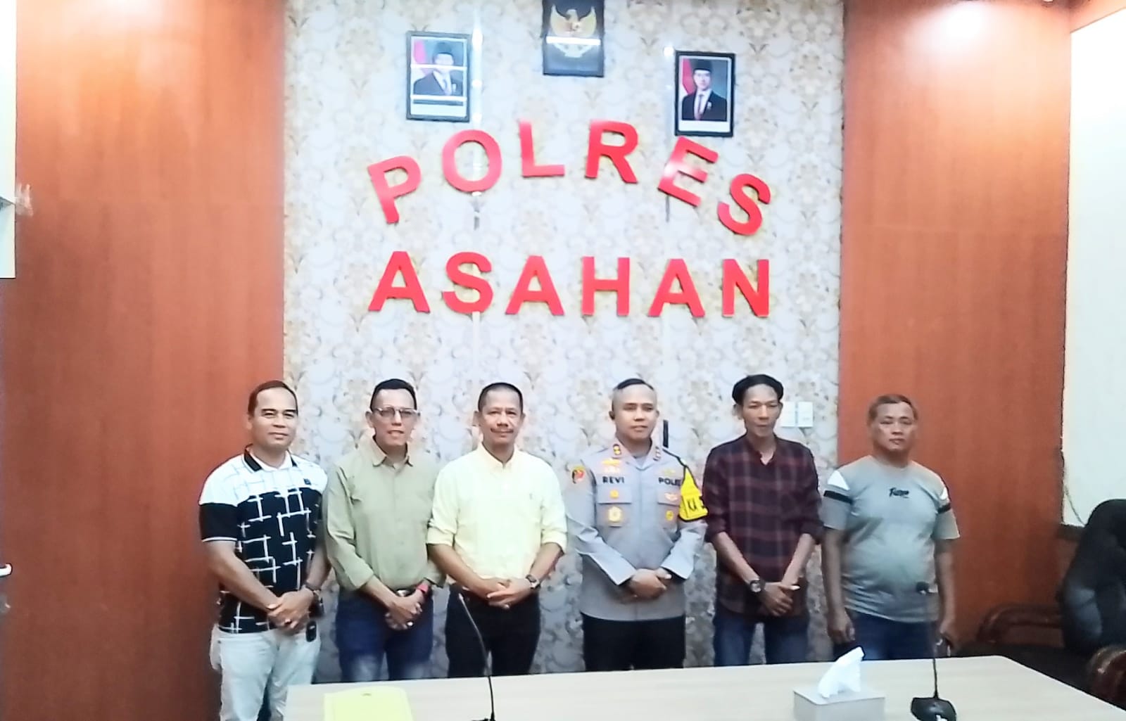 9f128c6d 15f6 422f 8794 ab33a9dbeef9