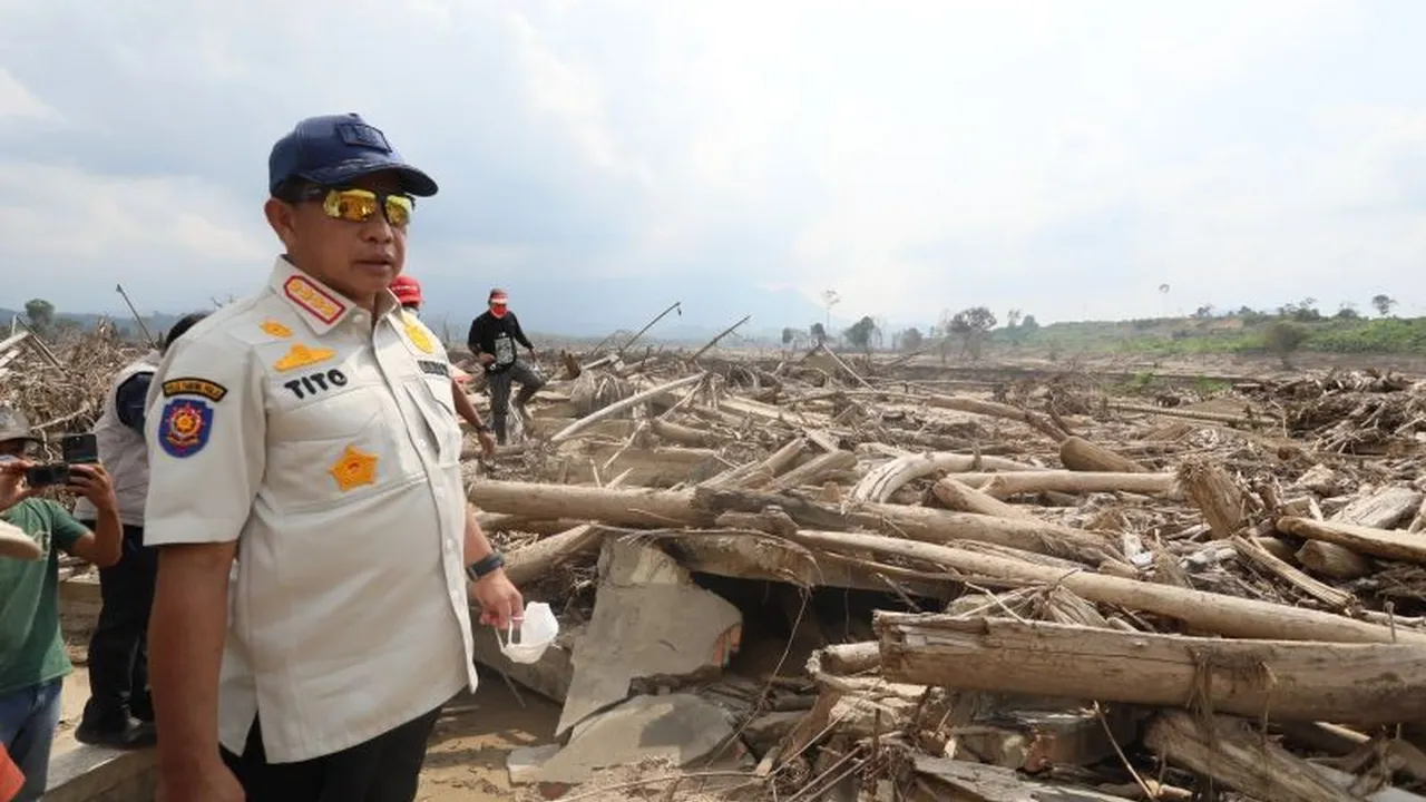 image bank 2026 03 01 220122.573 pemanfaatan kayu hanyut pascabencana strategi satgas prr percepat rehabilitasi sumatera 1