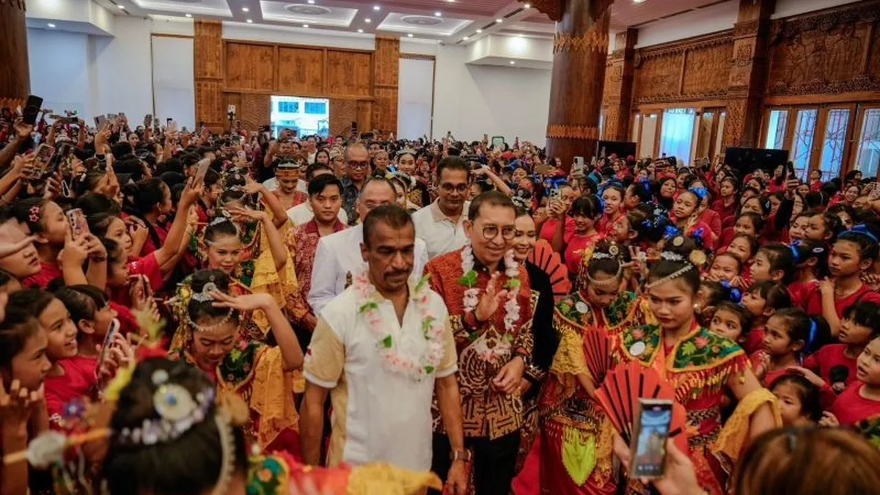 menteri kebudayaan ajak generasi muda lestarikan kebudayaan nusantara 1