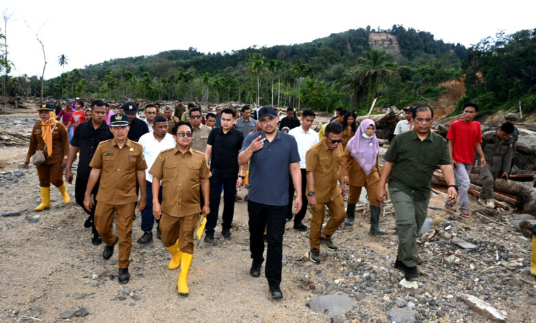 Gubernur bersama Bupati Tapteng Tinjau Sungai Baderi 5.jpg 780x470 1