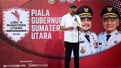Payabakung United Juara Liga 4 Sumut, Wagub Surya Serahkan Trofi Piala Gubernur