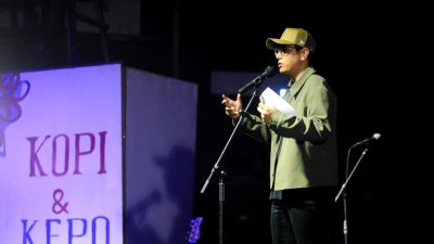 Di Taman Budaya, Rico Waas Rayakan Sastra Lewat Musikalisasi Puisi Kopi dan Kepo