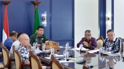 Gubsu hadiri rapat Satgas bencana 3.jpg