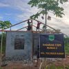 Satgas TMMD Ke-128 Kodim 1801/Manokwari Pasang Rangka Atap Rumah Warga di Kampung Tanah Rubuh