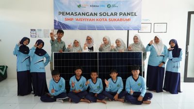 Panel Surya Masuk Pesantren dan Sekolah: Lentera Hijau Indonesia dan 1000 Cahaya Muhammadiyah Dorong Generasi Hemat Energi