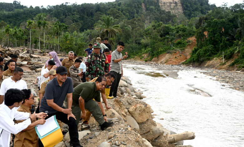 Gubernur Bobby Tinjau Sungai Baderi 2.jpg 1 780x470 1