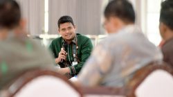 Bobby Nasution Siapkan Solusi Akhiri Retribusi Bermasalah di Wisata Air Panas Karo, Dorong Destinasi Naik Kelas 2 Gubsu terima audiensi Bup Karo 3.jpg