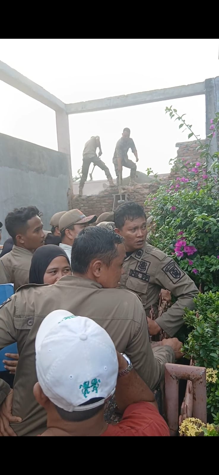 Diduga Belum Kantongi PBG, Pembangunan Pagar Yayasan Pendidikan Maitreyawira Kembali Menuai Sorotan 3 IMG 20260618 WA0017