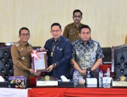 9 Fraksi DPRD Sampaikan Pemandangan Ranperda APBD 2025