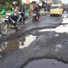 Rusaknya Jalan Umum Helvetia Bak Kubangan Kerbau