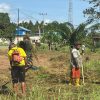 Semarakkan HUT RI di Perbatasan, Satgas Swasembada Yonif 643/Wns Koops TNI Habema dan Masyarakat Gelar Karya Bakti
