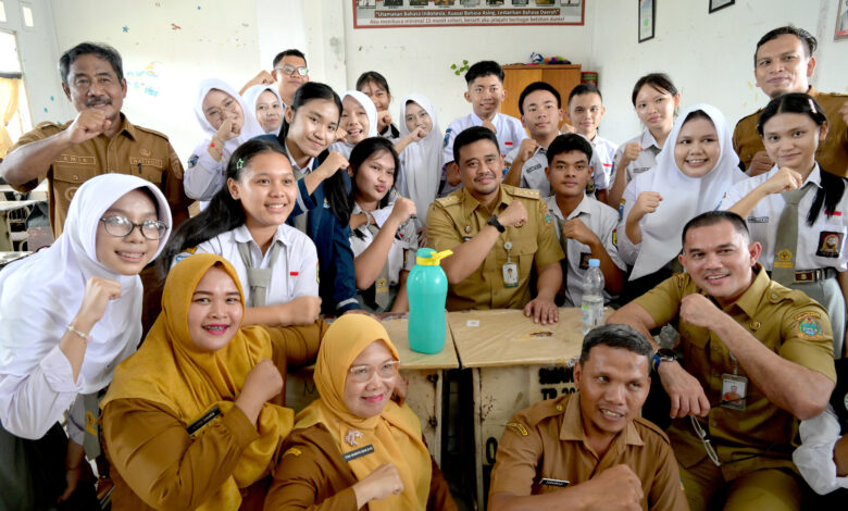 Foto Gubernur Sumut Kunjungi SMA Negeri 1 Kota Binjai 10.jpg 780x470 1