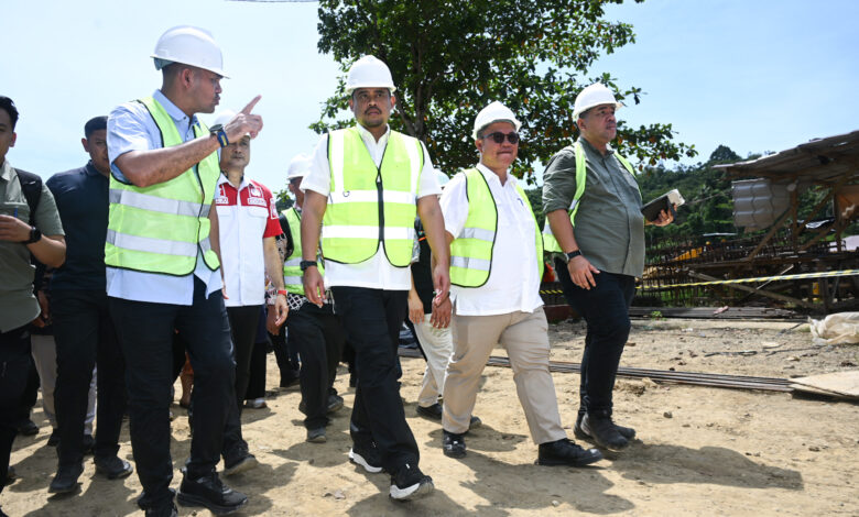 Gubernur tinjau pembangunan SMA Abdi Sukma Nias 1.jpg 780x470 1