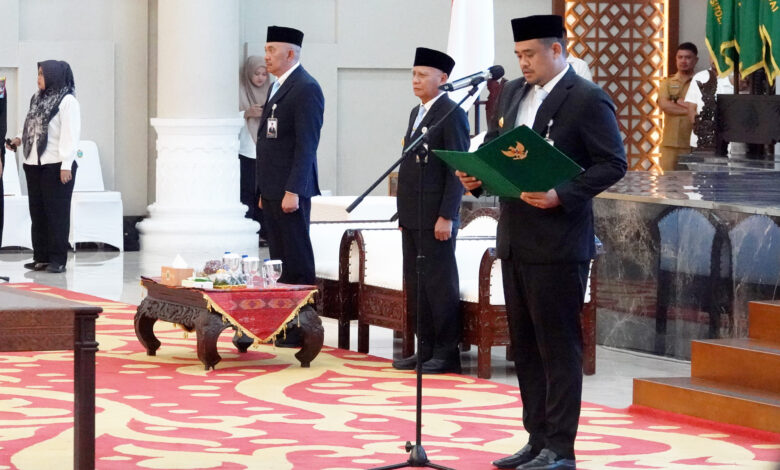 Gubsu lantik pejabat eselon II 2.jpg 1 780x470 1