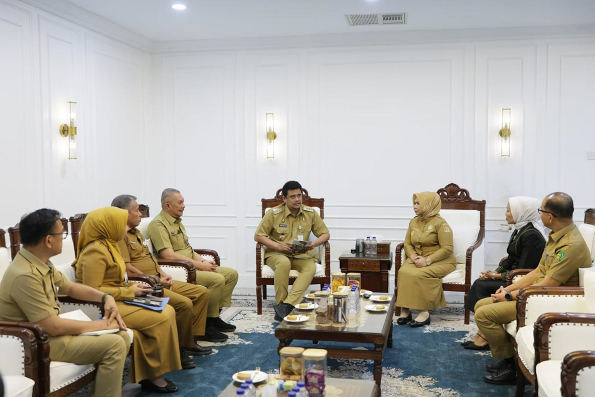 Gubsu serahkan SK Plt Bupati Langkat 2.jpg