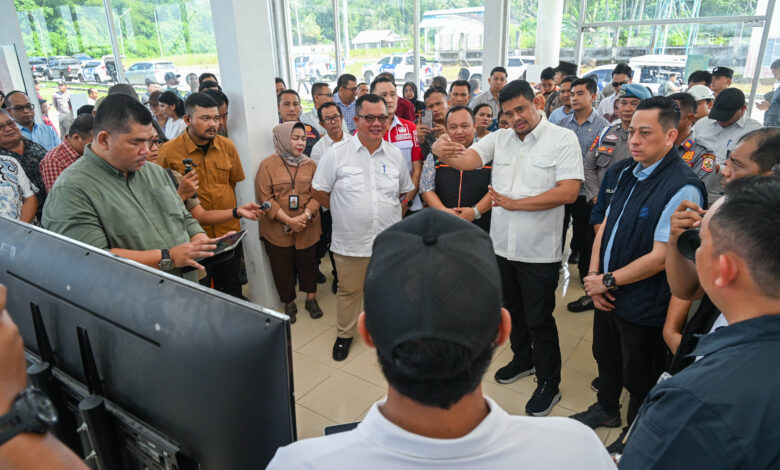 Gubsu tinjau Pelabuhan Roro Gusit 5.jpg 780x470 1