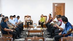 Pemprov Sumut Perkuat Sinergi dengan BNPT, Dukung Program Pencegahan Ekstremisme dan Terorisme 3 Wagubsu Terima Audiensi Delegasi BNPT RI 3 1.jpg 1 780x470 1