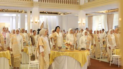 Tak Hanya Perkenalkan Kekayaan Budaya, Airin Rico Waas Dorong Peran Ibu Dalam Pemberdayaan Keluarga yang Hebat, Inklusif, dan Berkelanjutan