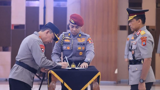 polri gelar kenaikan pangkat 87 pati 4 orang jadi komjen 1782807757438 169