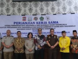 Kajari Kota Tanjungbalai Bobon Robiana Ikuti Penandatanganan Nota Kesepahaman dan PKS Percepatan Pendaftaran Tanah Wakaf