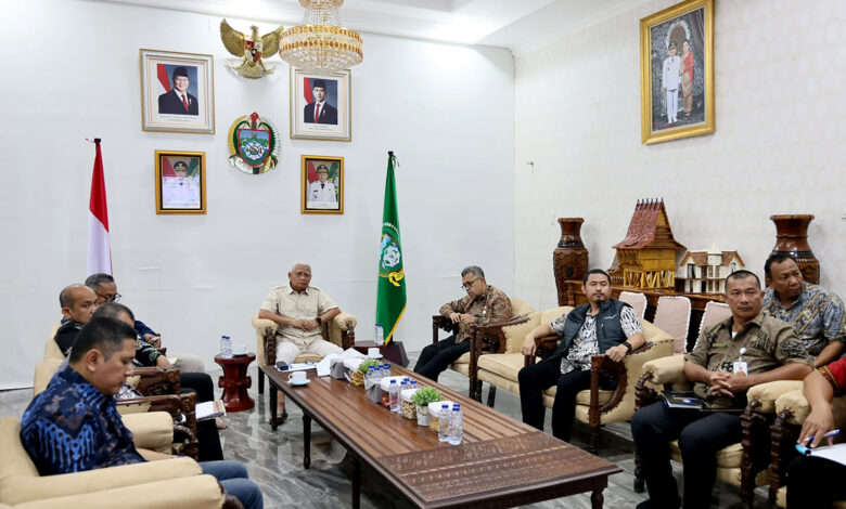 Foto Wagub Sumut Ikuti Rakor Khusus MBG dengan Kepala BGN 7 780x470 1