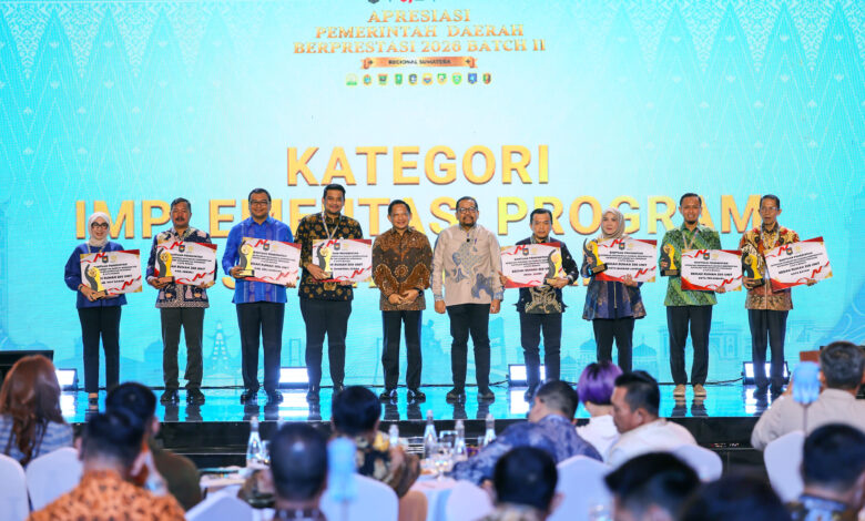 GUBERNUR SUMUT TERIMA PENGHARGAAN DARI KEMENDAGRI APRESIASI PEMERINTAH DAERAH BERPRESTASI 1.jpg 780x470 1