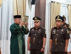 Lantik Asisten Pemulihan Aset dan 5 Kajari, Kajati Sumut Tegaskan Jaga Integritas dengan Iman serta Loyalitas