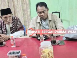 Bupati Sergai Nikmati Kerang Rebus di Warung Idola, Dorong Generasi Muda Berwirausaha