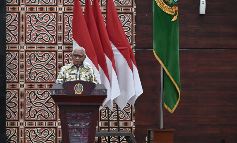 Wagubsu Paripurna Bacakan Tanggapan Gubernur P.APBD 5.jpg 780x470 1