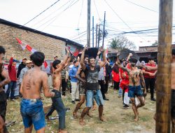 Rico Waas Berbaur Bersama Warga di Gebyar Kemerdekaan Medan Kota, Panjat Pinang Jadi Puncak Semarak dan Keseruan